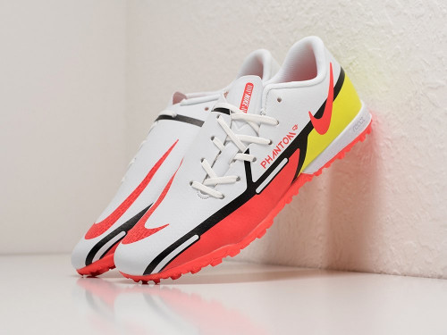 Футбольная обувь Nike Phantom GT2 Club TF