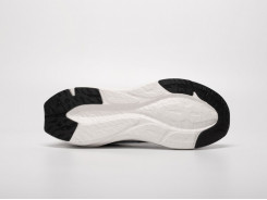 Кроссовки Asics Novablast 3