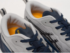 Кроссовки Asics Novablast 3