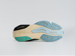 Кроссовки New Balance FuelCell Rebel V4