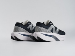 Кроссовки New Balance FuelCell Rebel V4