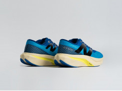 Кроссовки New Balance FuelCell Rebel V4