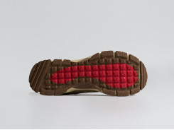 Кроссовки Nike Zoom Vomero 5 Roam