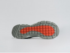 Кроссовки Nike Zoom Vomero 5 Roam