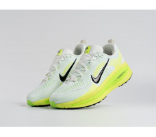 Кроссовки Nike Vomero 18