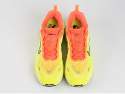 Кроссовки Nike Vomero 18