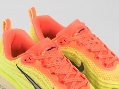 Кроссовки Nike Vomero 18