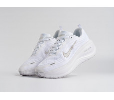 Кроссовки Nike Vomero 18