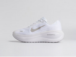 Кроссовки Nike Vomero 18