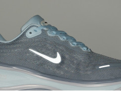 Кроссовки Nike Vomero 18