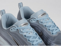 Кроссовки Nike Vomero 18