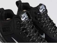 Зимние кроссовки Nike Rivah Mid