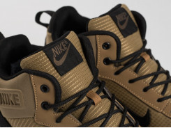 Зимние кроссовки Nike Rivah