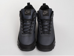 Зимние кроссовки Nike Rivah